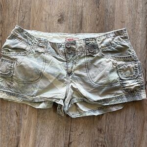 NOBO Women's Cargo Shorts in Light Khaki